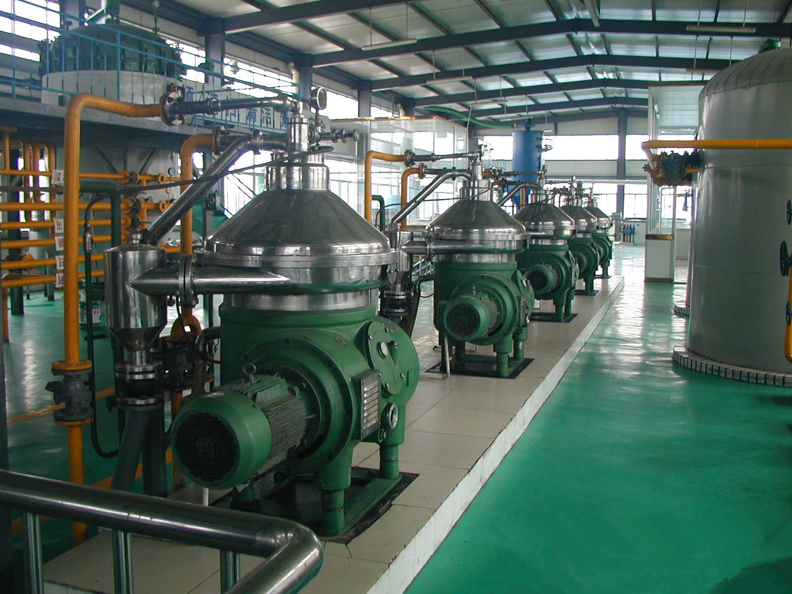 Hunan Province, the whole continuous oil refining production line